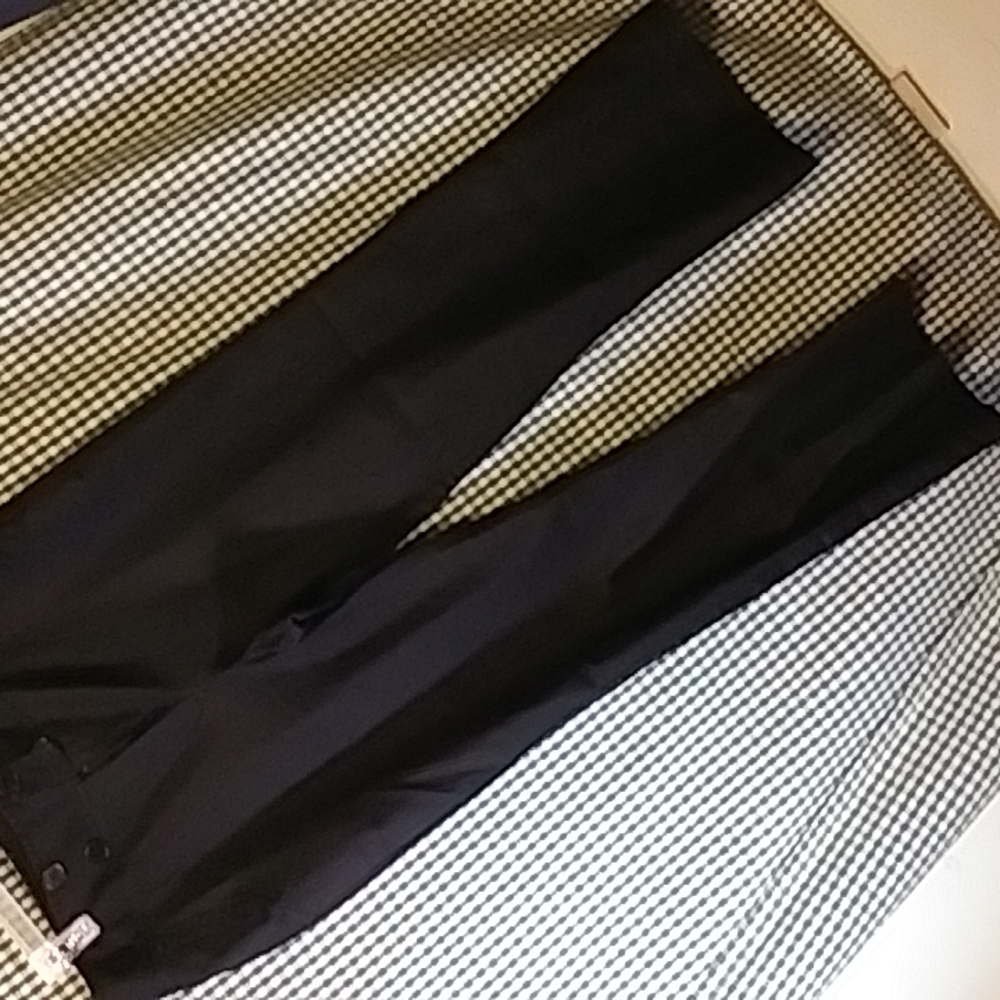 Women's Essential pre-owned size 12 black 🖤 pants